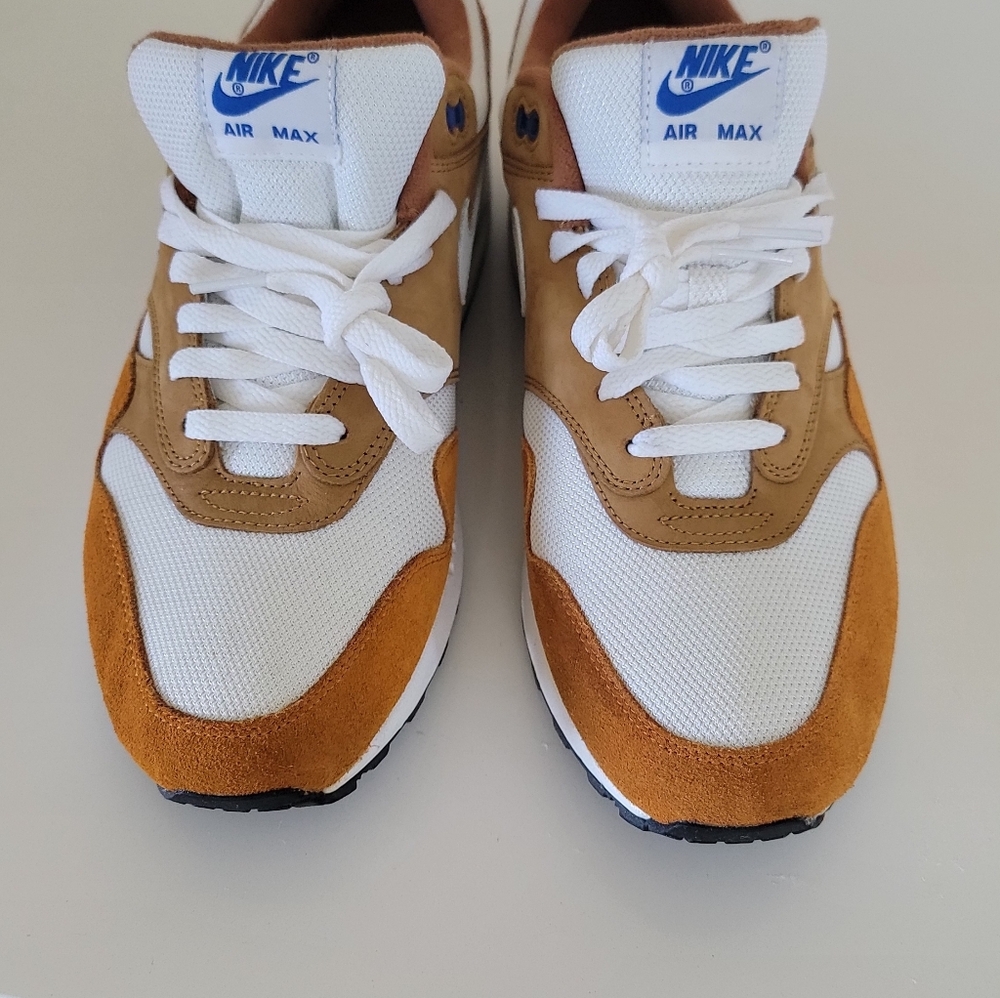 NIKE Like New in OG BOX 10.5M Air Max 1 Premium Retro Sneakers - Picture 8 of 11